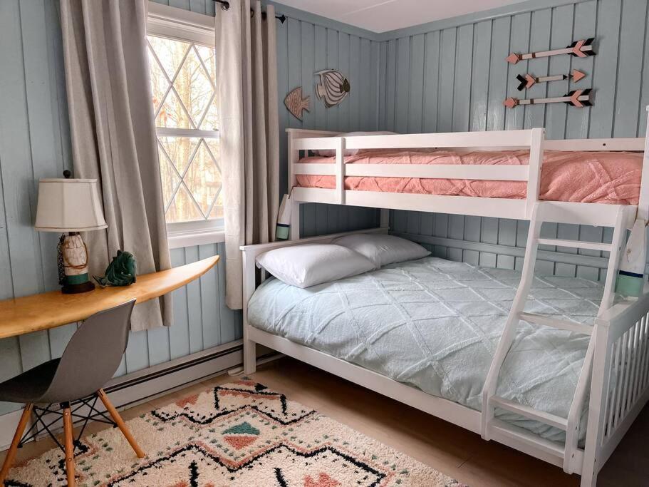 Stylish And Cozy Cabin, Walking Distance To Big Bass Lake Gouldsboro Luaran gambar