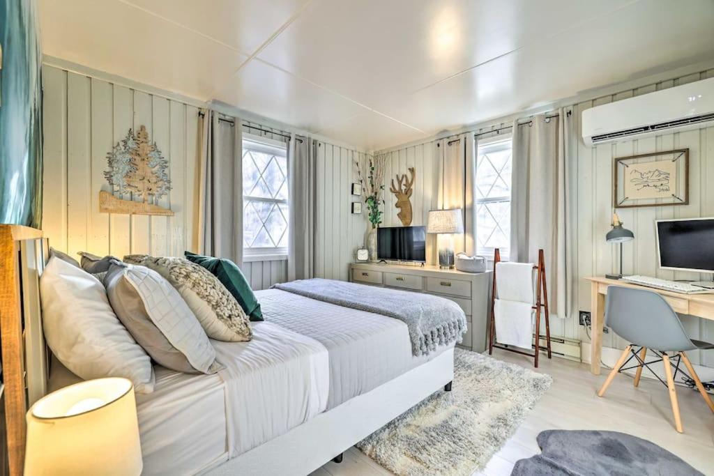 Stylish And Cozy Cabin, Walking Distance To Big Bass Lake Gouldsboro Luaran gambar