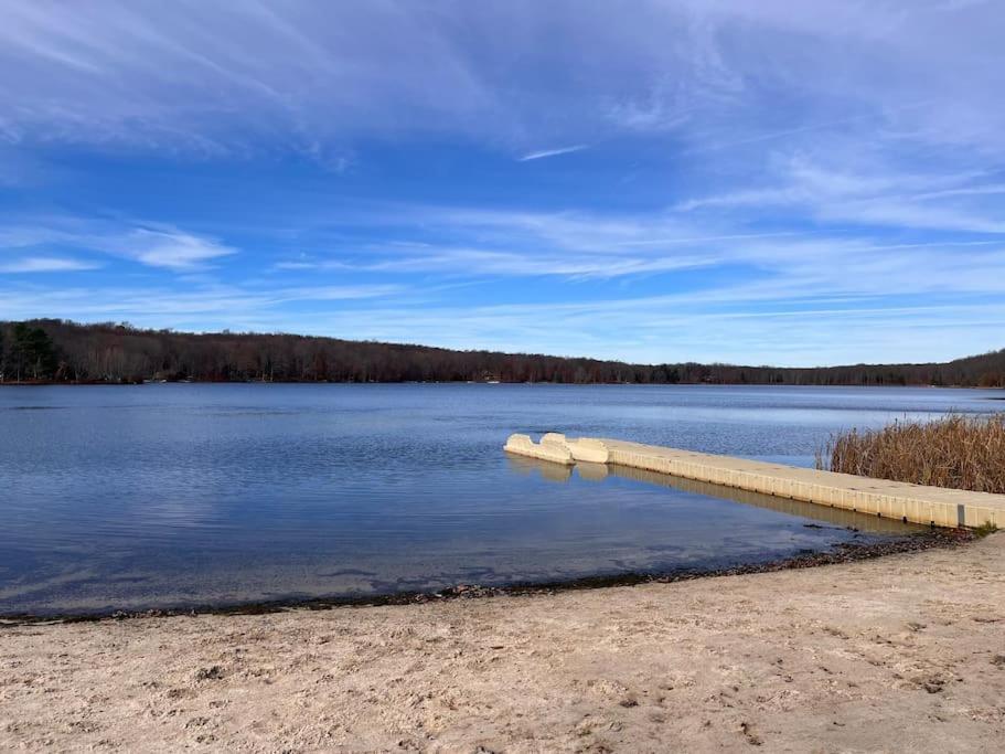 Stylish And Cozy Cabin, Walking Distance To Big Bass Lake Gouldsboro Luaran gambar