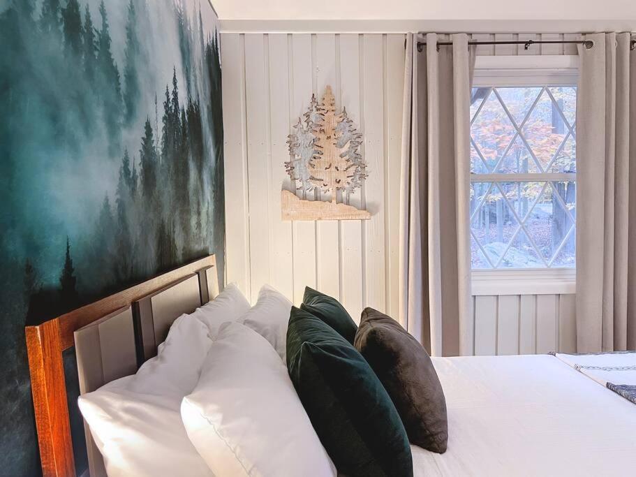 Stylish And Cozy Cabin, Walking Distance To Big Bass Lake Gouldsboro Luaran gambar
